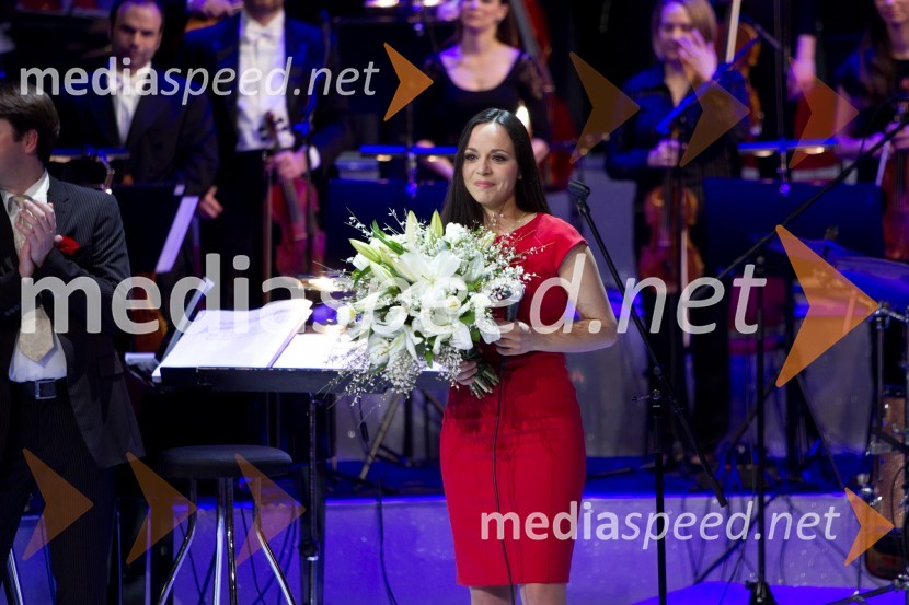 Nana Milčinski, pevkaNana Milčinski, koncert ob izidu plošče Od tod do vesolja