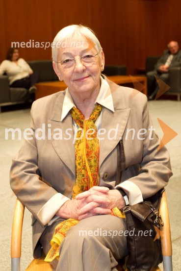 Jožica Mikić Horvat, nominiranka za Slovenko leta 2013Slovenka leta 2013, sprejem kandidatk v Državnem zboru