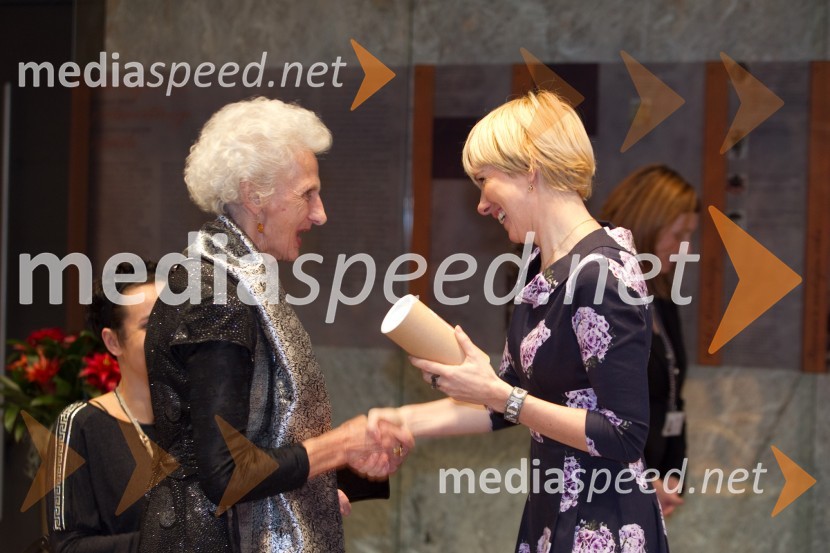 Helena Žigon, nominiranka za Slovenko leta 2013; Polonca Komar,&nbsp;podpredsednica DZSlovenka leta 2013, sprejem kandidatk v Državnem zboru