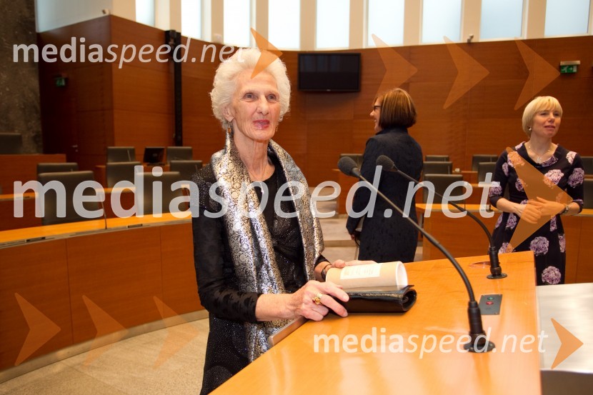 Helena Žigon, nominiranka za Slovenko leta 2013Slovenka leta 2013, sprejem kandidatk v Državnem zboru