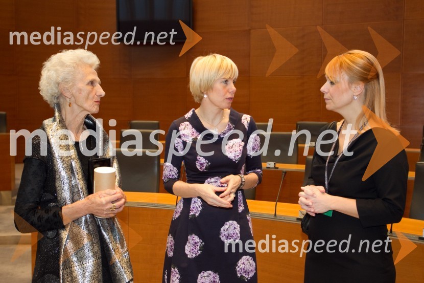 Helena Žigon, nominiranka za Slovenko leta 2013; Polonca Komar,&nbsp;podpredsednica DZ; Tanja Škarjot, izvršna urednica uredništev Krater mediaSlovenka leta 2013, sprejem kandidatk v Državnem zboru