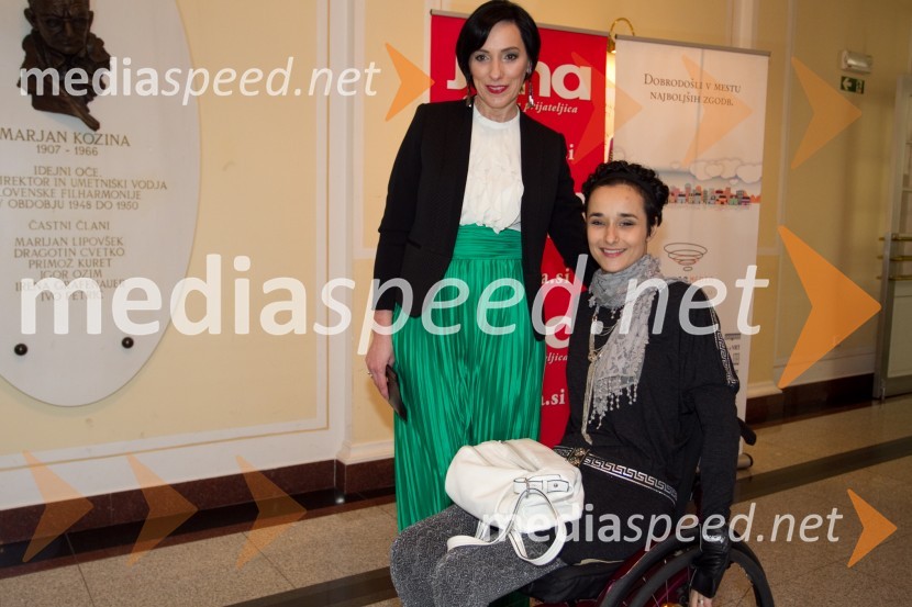 Melita Berzelak, urednica revije Jana; Nina Wabra JakičSlovenka leta 2013 je Eugenija Carl