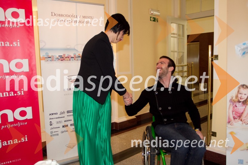 Melita Berzelak, urednica revije Jana; Gal Jakič, športnikSlovenka leta 2013 je Eugenija Carl