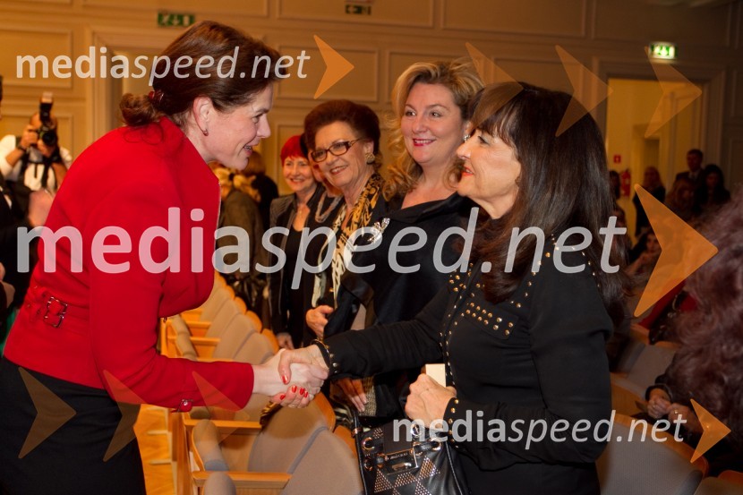 Alenka Bratušek, prdsednica Vlade; Metka ZorcSlovenka leta 2013 je Eugenija Carl