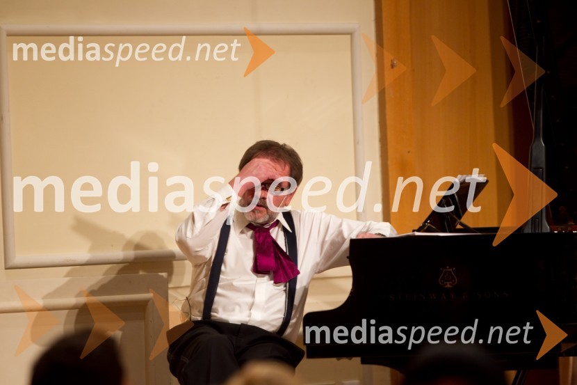 Marjan Paternoster, voditeljSlovenka leta 2013 je Eugenija Carl