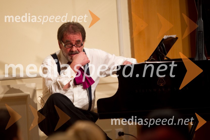 Marjan Paternoster, voditeljSlovenka leta 2013 je Eugenija Carl