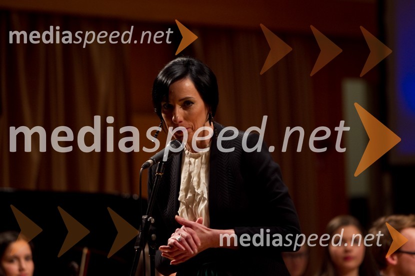 Melita Berzelak, urednica revije JanaSlovenka leta 2013 je Eugenija Carl