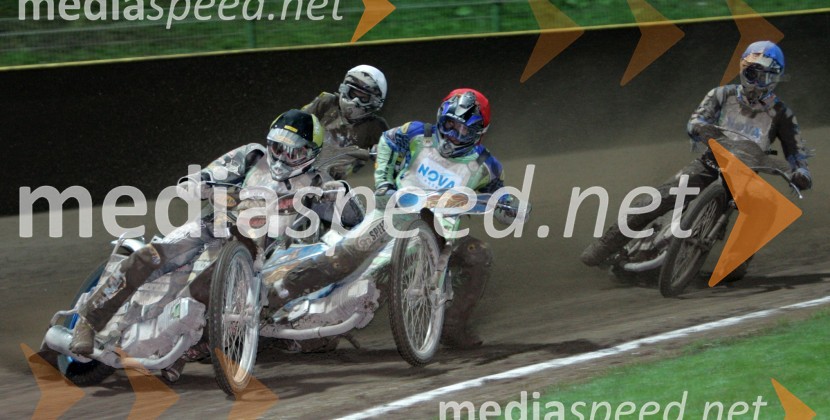 Slawomir Drabik - Poljska (rumeno črna čelada), Piotr Swiderski - Poljska (rdeča), Henrik Moeller - Švedska (Bela) in Fritz Wallner - Avstrija (modra)SPEEDWAY, VN AMD Krško in Pokal Zavarovalnice Triglav