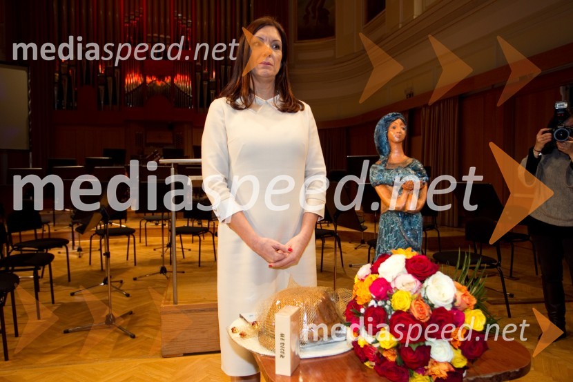 Eugenija Carl, Slovenka leta 2013Slovenka leta 2013 je Eugenija Carl