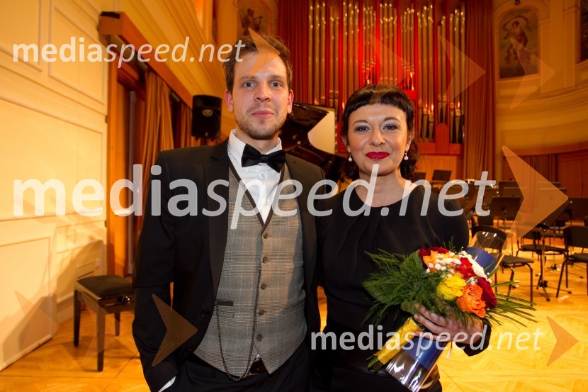Aljaž Jovanovič, igralec; Lara Jankovič, igralkaSlovenka leta 2013 je Eugenija Carl