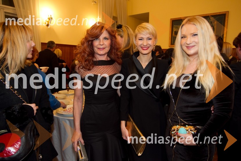 Darja Kuhar Kotnik; Maja Ferme, modna oblikovaka; Danica LovenjakSlovenka leta 2013 je Eugenija Carl