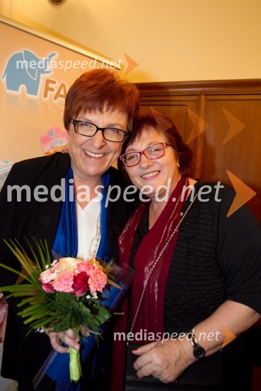 Marija Volčjak, nominiranka za Slovenko leta 2013;  Sonja Grizila, namestnica urednice revije JaneSlovenka leta 2013 je Eugenija Carl