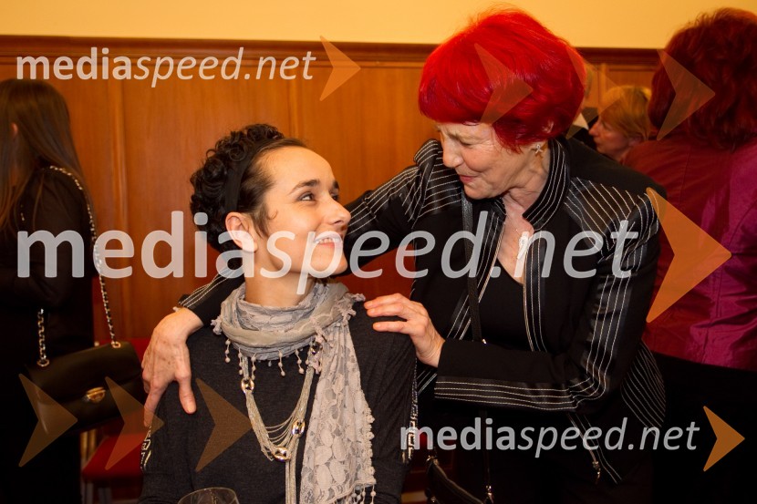 Nina Wabra Jakič, Mojca Senčar, Europa DonnaSlovenka leta 2013 je Eugenija Carl