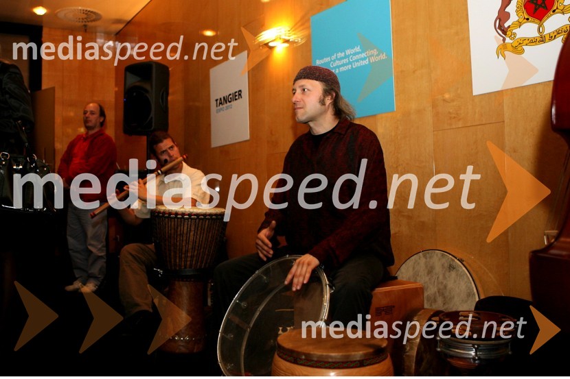 Skupina CaminoigraMaroški večer v restavraciji Maksim