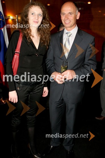 Polona Lovšin, piarovka pri podjetju Riko in mag. Janez Drobnič, nekdanji minister za delo, družino in socialne zadeveMaroški večer v restavraciji Maksim