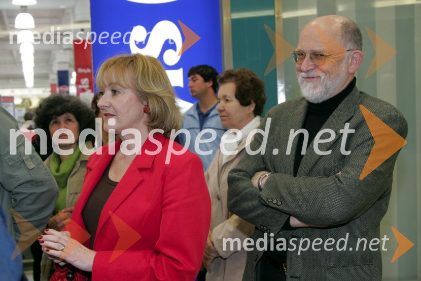 Ida Baš, radijska voditeljica in njen mož IgorModna revija v Europarku