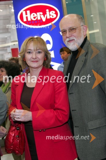 Ida Baš, radijska voditeljica in njen mož IgorModna revija v Europarku