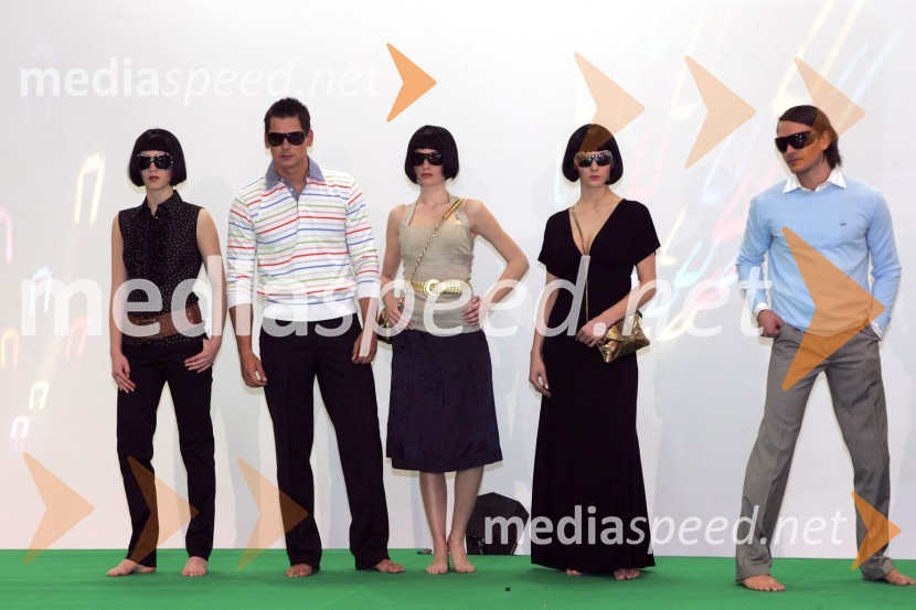 Manekenke in manekenaModna revija v Europarku