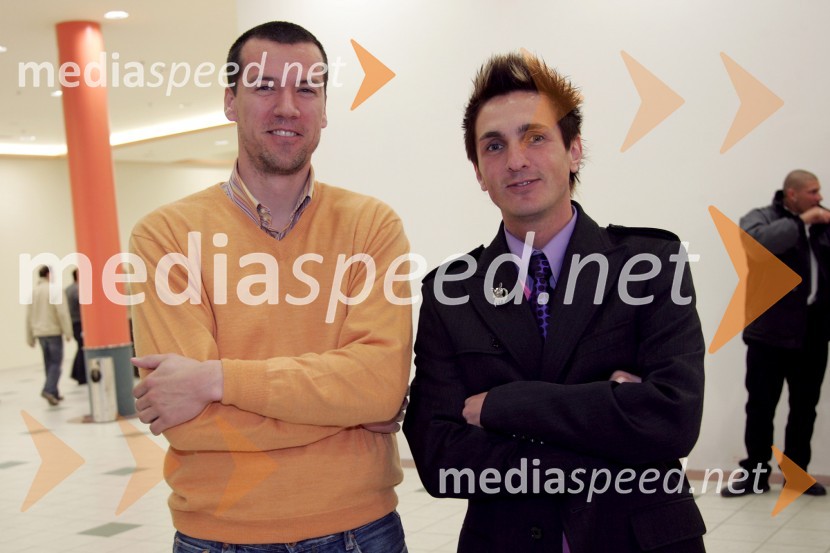 ... in Gorazd Dominko, TV voditeljModna revija v Europarku