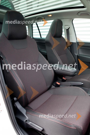 Škoda Rapid Spaceback 1.2 TSI (77 kW) Elegance, doplačilo za športne sedeže znaša 225 evrovŠkoda Rapid Spaceback 1.2 TSI (77 kW) Elegance, mediaspeed test