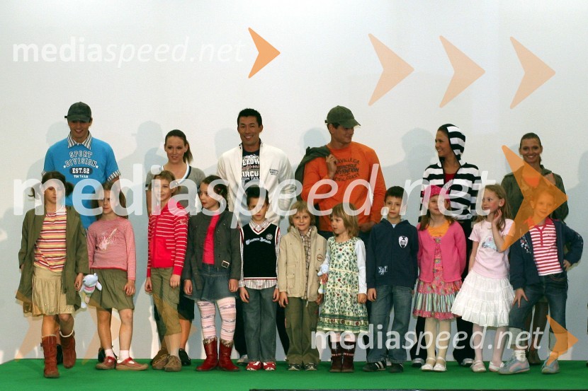 Skupina manekenovModna revija v Europarku