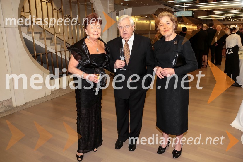  Tjaša Andree Prosenc, pravnica;  Milan Kučan, nekdanji predsednik Republike Slovenije;  Štefka KučanVeliki dobrodelni Lions ples 2014