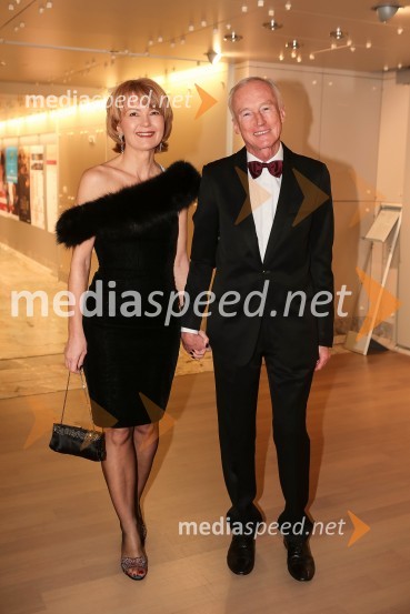  Nevenka Črešnar Pergar, lastnica in direktorica podjetja NP Consulting;  Janez  Pergar, prokurist NP ConsultingVeliki dobrodelni Lions ples 2014