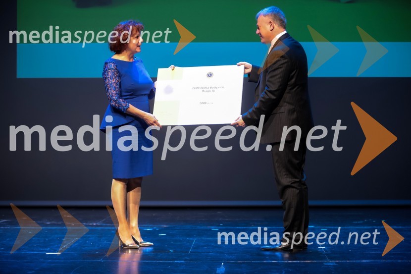 dr.  Valerija Bužan, direktorica VDC Dolfke Boštjaničič;  Tomaž Butina, predsednik Lions kluba LjubljanaVeliki dobrodelni Lions ples 2014