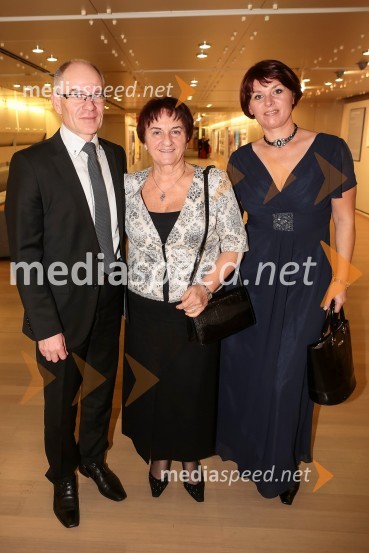  Silvo Žižek, direktor družbe Zlati Grič;  Dunja Bohorič, članica Lions kluba Ljubljana;  ... Veliki dobrodelni Lions ples 2014