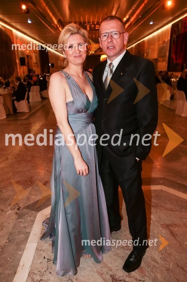  Aleksandra  Brank, vodja marketinga Bisnode d.o.o.;  Bojan Brank, Abena d.o.o.Veliki dobrodelni Lions ples 2014