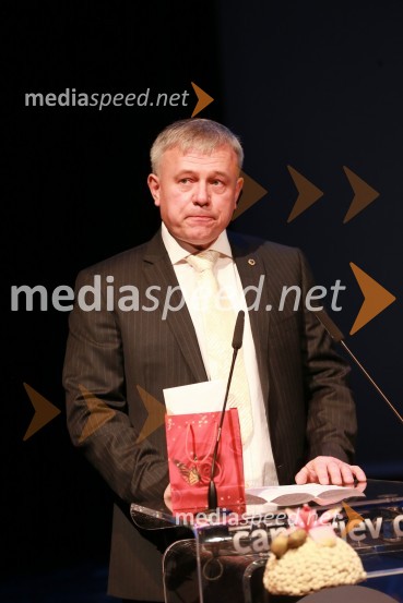  Tomaž Butina, predsednik Lions kluba LjubljanaVeliki dobrodelni Lions ples 2014