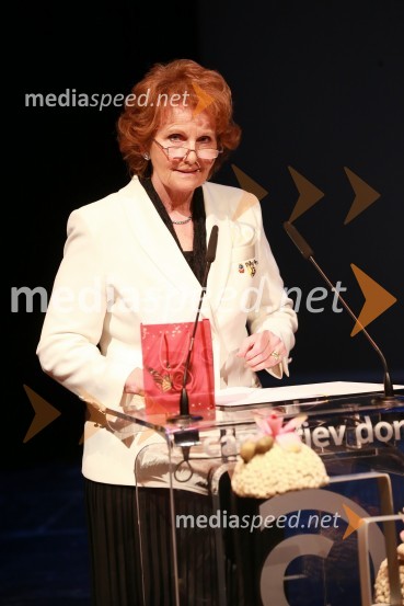  Alenka   Marter, guvernerka Lions Distrikta 129Veliki dobrodelni Lions ples 2014