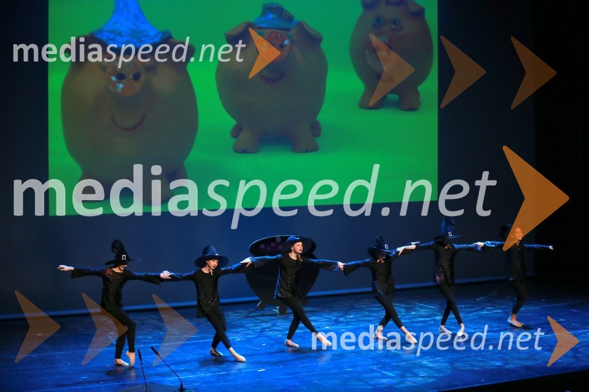 Članice plesne šole Urška, svetovne prvakinje v show danceVeliki dobrodelni Lions ples 2014