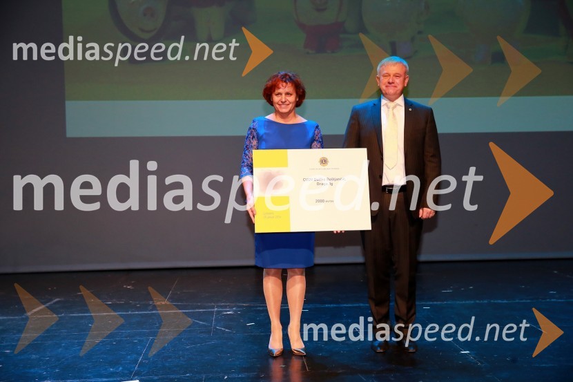 dr.  Valerija Bužan, direktorica VDC Dolfke Boštjaničič;  Tomaž Butina, predsednik Lions kluba LjubljanaVeliki dobrodelni Lions ples 2014