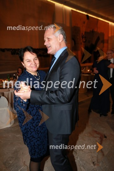  Vida  Petrovčič, članica Lions klub Ljubljana;  Janez ŽontarVeliki dobrodelni Lions ples 2014