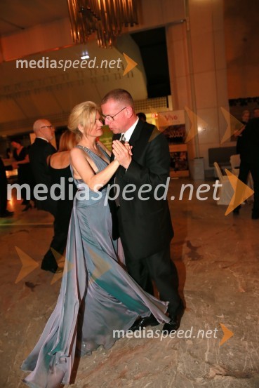  Aleksandra  Brank, vodja marketinga Bisnode d.o.o.;  Bojan Brank, Abena d.o.o.Veliki dobrodelni Lions ples 2014