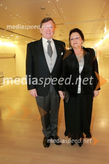  Uroš Lajovic, dirigent;  Saša LajovicVeliki dobrodelni Lions ples 2014