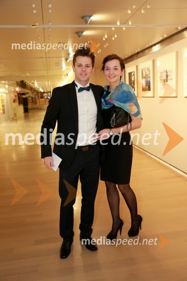  Ernes  Suljić, finančni svetovalec na KD ;  Vildana  Suljić,  učiteljica na OŠ LivadaVeliki dobrodelni Lions ples 2014