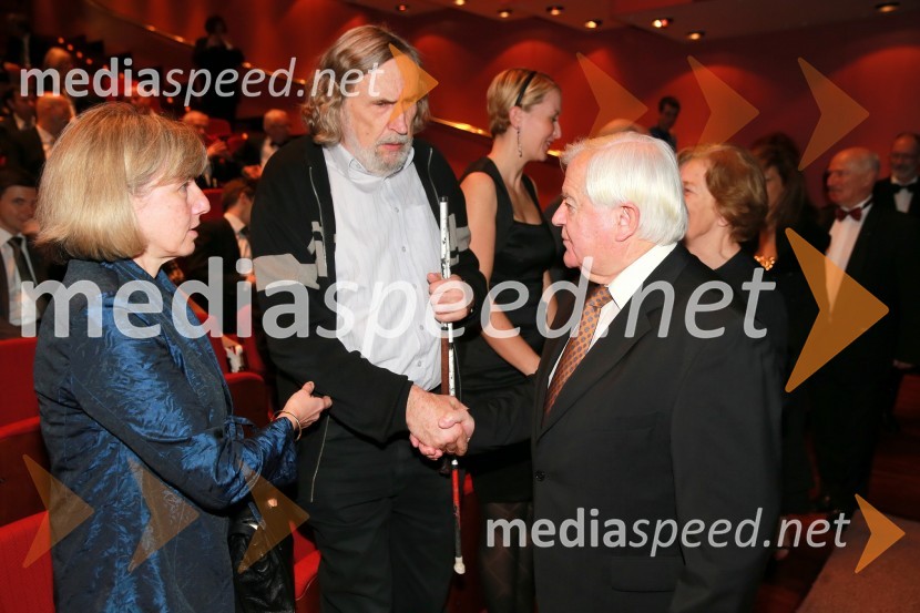  Zdenka Tomažič, Medobčinsko društvo slepih in slabovidnih Ljubljana;  Luj Šprohar, Medobčinska zveza slepih in slabovidnih Ljubljana;  Milan Kučan, nekdanji predsednik Republike SlovenijeVeliki dobrodelni Lions ples 2014