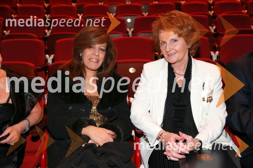  Heba  Sidhom, veleposlanica Egipta v Sloveniji;  Alenka   Marter, guvernerka Lions Distrikta 129Veliki dobrodelni Lions ples 2014
