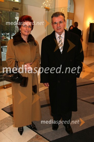 Miran Potrč, poslanec SD s soprogo ZdenkoPremiera opere Faust v SNG Maribor