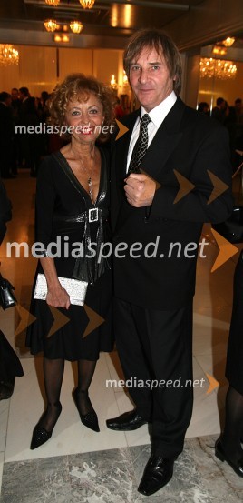 Dr. Dušan Radonjič, prorektor Univerze v Mariboru s soprogo TanjoPremiera opere Faust v SNG Maribor