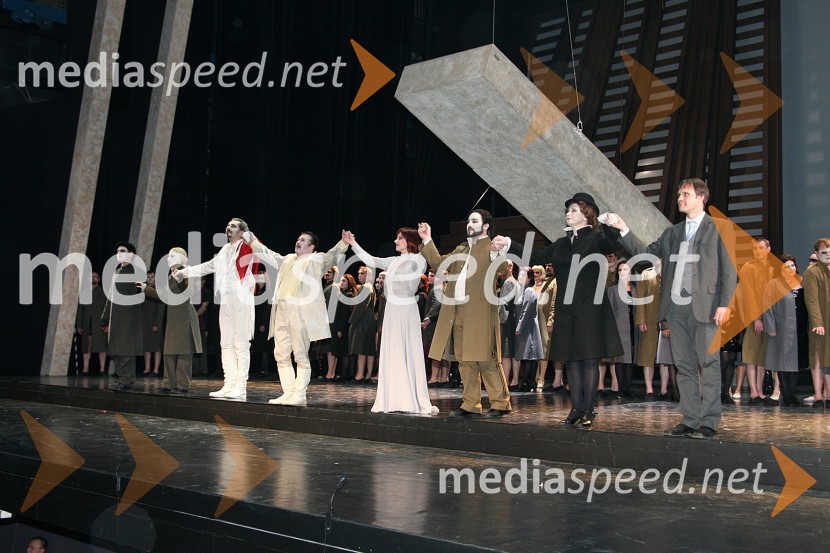 Marko Mandir, operni pevec v vlogi Wagnerja, Irena Petkova, operna pevka v vlogi Siebel, Michele Bianchini, operni pevec v vlogi Mefista, Janez Lotrič, operni pevec v vlogi Fausta, Sabina Cvilak, operna pevka v vlogi Margarete, Jože Vidic, operni pevec v vlogi Wagnerja, Svetlana Čursina, operna pevka v vlogi Marte, ... in Operni zbor SNG MariborPremiera opere Faust v SNG Maribor