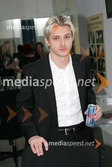 Sebastijan Matul, voditelj Radia Center in voditelj prireditvePredstavitev kolekcije očal Optike Auer na Porsche Ptujska cesta Maribor