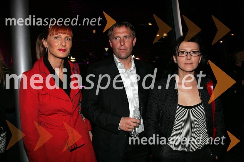 Mihaela Kolarič, lastnica agencije Michela z možem in Natalija Taja Kolarič, lastnica agencije MichelaPredstavitev kolekcije očal Optike Auer na Porsche Ptujska cesta Maribor