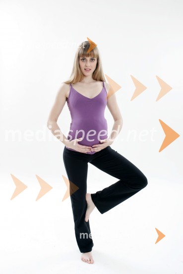 Živa Vadnov, Miss Slovenije 2004 in manekenkaAli si noseča Živa Vadnov še vedno želi tri?