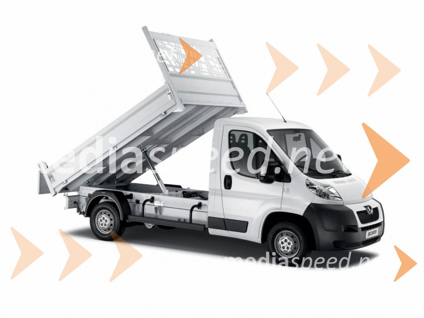 Peugeot Boxer prekucnik in cabin crew