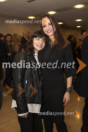  Aleksander Boris Cavazza;  Oriana Girotto, voditeljicaPanika, premiera slovenskega filma, kino Komuna