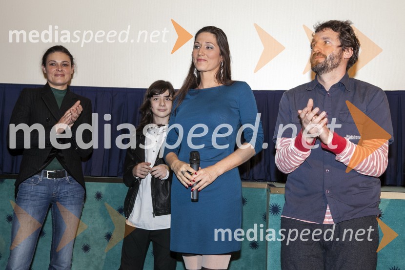  Pia Zemljič, igralka;  Aleksander Boris Cavazza;  Barbara Zemljič, režiserka;  Vladan SrdićPanika, premiera slovenskega filma, kino Komuna