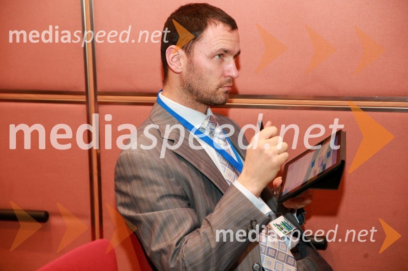 dr. Primož Dolenc, Fakulteta za managment, KoperCFA Institute Research Challenge Slovenija